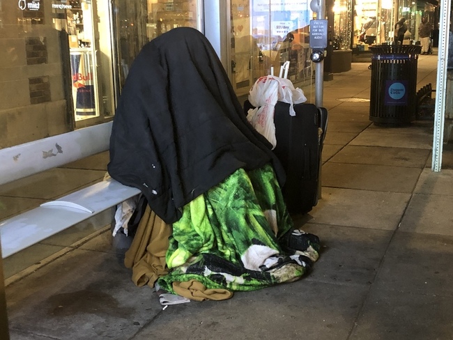 華府寒冬街頭 有人無家可歸、有人送來溫暖與希望 | 華視新聞