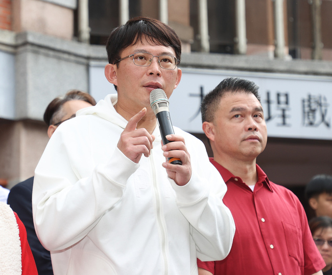罷免連署加嚴政院提覆議 黃國昌：若遭否決閣揆應下台 | 華視新聞