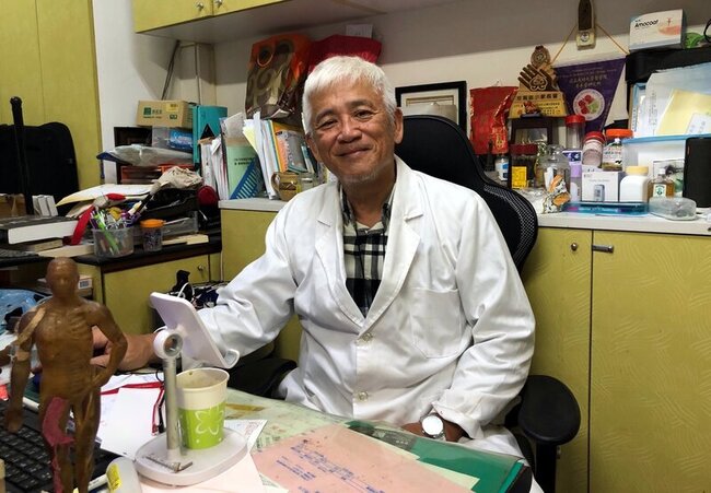 阿里山巡迴醫療逾20年 卓青峰：做該做的事 | 華視新聞