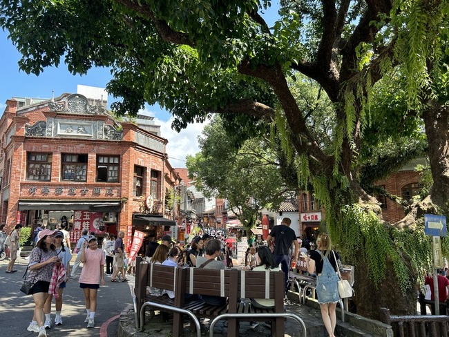 新春踏青 新北老街商圈散策好過年 | 華視新聞