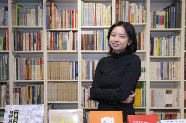 翻譯臺灣漫遊錄得大獎 金翎：讓更多人看到台灣文學 | 華視新聞