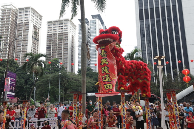 大馬展現多元社會和諧 首相安華中文賀春節 | 華視新聞