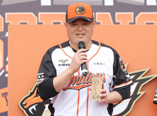 胡金龍最後一季盼「冠軍留台南」 獅隊將辦引退儀式