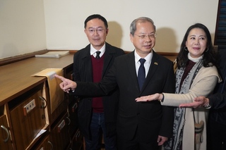 政院提選罷法覆議案  龔明鑫下午親送公文至立院