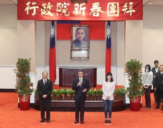 政院新春團拜  卓榮泰盼化解政治僵局