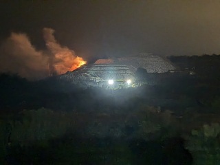 新竹新豐垃圾掩埋場深夜起火 凌晨已撲滅