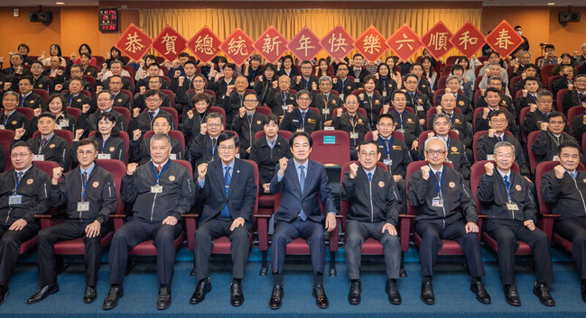 總統出席退輔會團拜 籲團結守護國家不被中國滲透 | 華視新聞