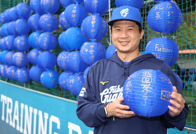 賴鴻誠回鍋悍將直呼氛圍不同 強調年紀不是一切 | 華視新聞