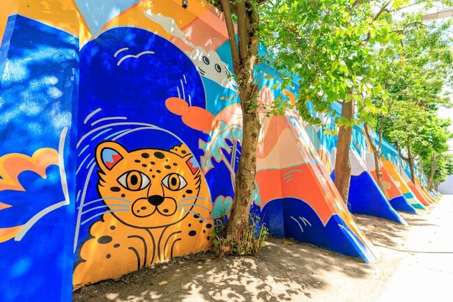 萌獸躍上北市松河街堤防  融入松山文化底蘊 | 華視新聞