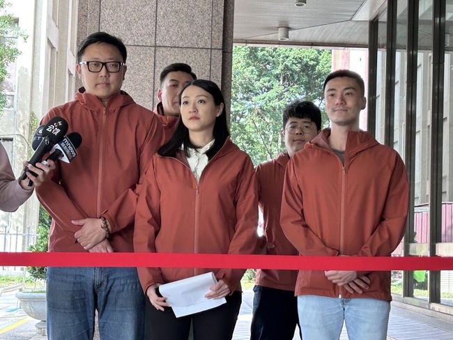 藍營遞交吳沛憶罷免提議書  中選會預計3/2審定完畢 | 華視新聞