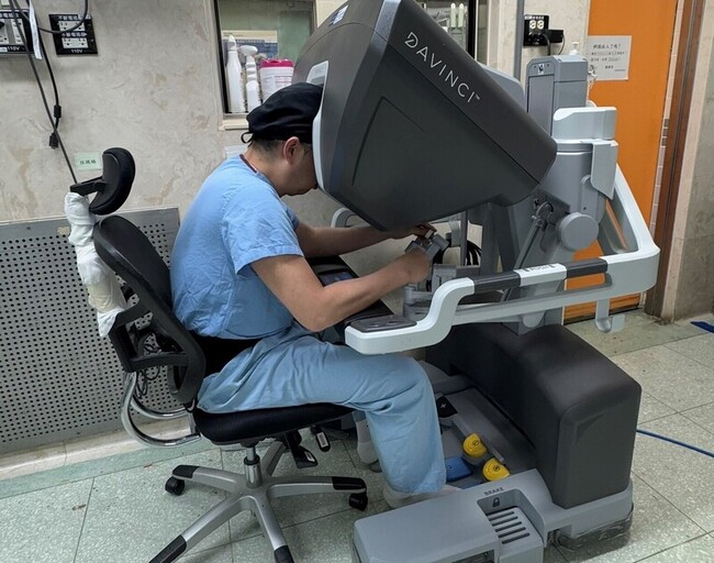 凝血異常者器官移植 中榮：達文西手術助降低風險 | 華視新聞