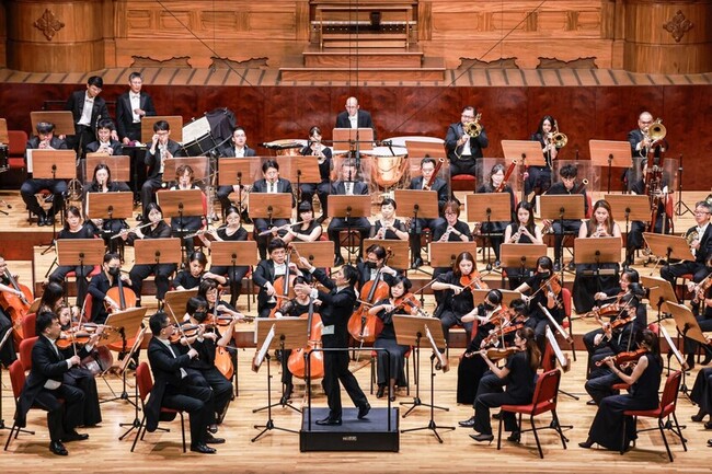 水藍來台指揮國台交 音樂會聚焦捷克古典名作 | 華視新聞