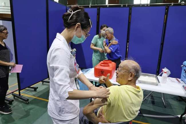 未打流感疫苗  雲林20多歲軍人重症不治 | 華視新聞