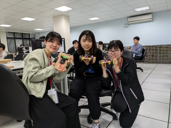 台師大辦工作坊 邀日本師生來台實作AI與物聯網 | 華視新聞