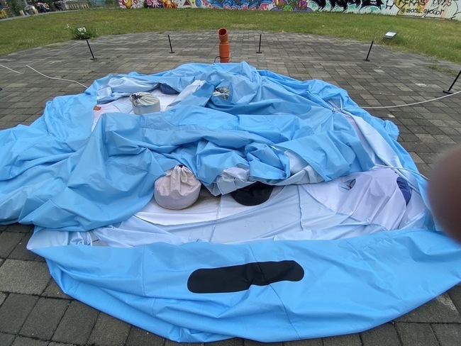 咖波大型氣偶台中展出遭人割破 警方鎖定嫌疑人 | 華視新聞