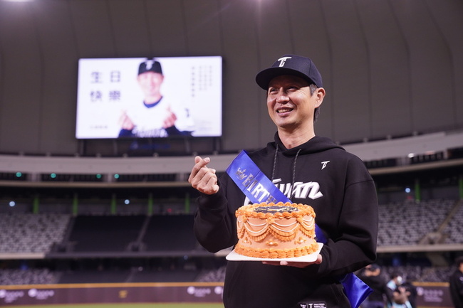 高志綱過生日  不擔心中職捕手與旅外投手搭配 | 華視新聞