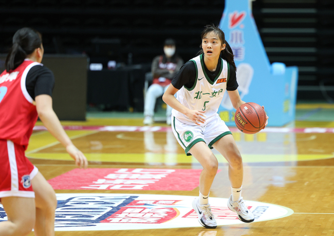 HBL衛冕軍北一女攻勢多點開花 靠拉尾盤勝永平 | 華視新聞