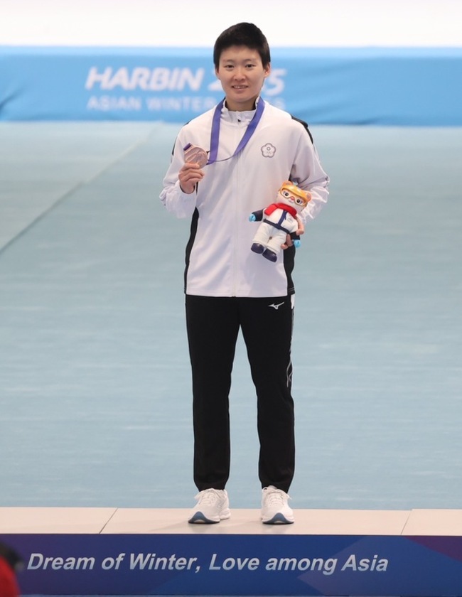 轉戰滑冰2年亞冬運奪銅 陳映竹：證明當初決定正確 | 華視新聞