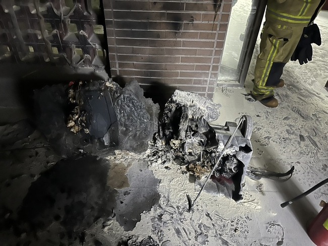 中正大學走廊垃圾桶燃燒  校方自行撲滅 | 華視新聞