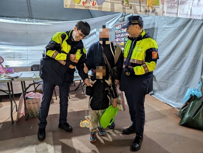 新北燈會小心「丟人」 警9天找回15名走失孩童 | 華視新聞