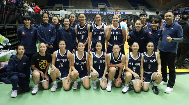 HBL永仁挺進4強  陳薇涵完成與阿嬤小巨蛋之約 | 華視新聞