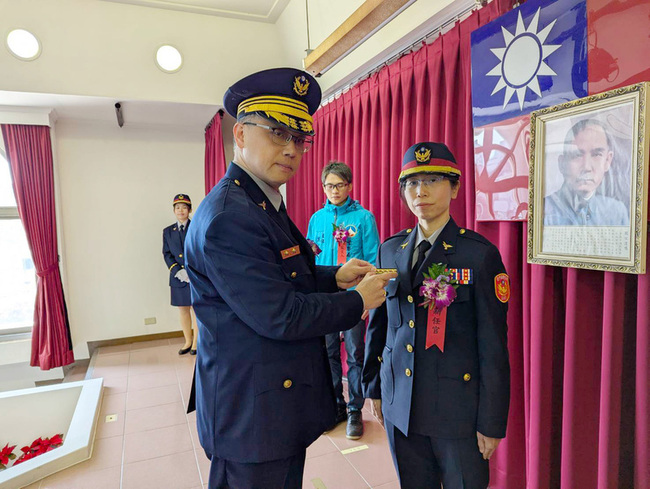 金門金湖分局迎首名女分局長 王貞惠宣誓就職 | 華視新聞