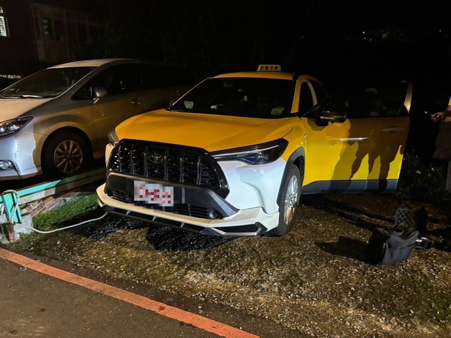 新北運將無照駕駛又酒駕上警車突失禁 吃3罰單送辦 | 華視新聞