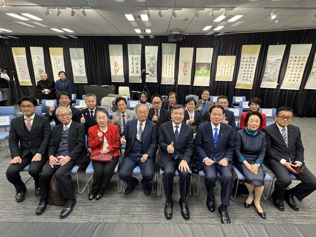 張炳煌東京辦書畫展披露e筆神技 日國會議員敬佩讚嘆 | 華視新聞
