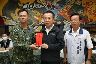 台東排灣族萬先坤升少將  曾留美軍校赴英深造