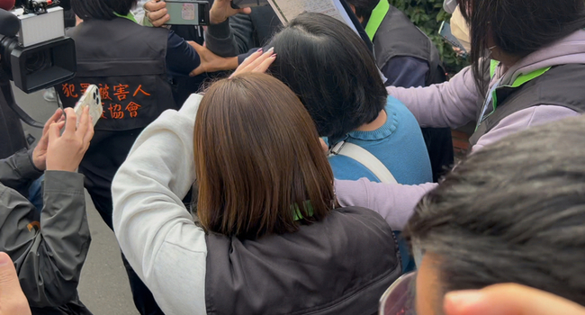 新光三越氣爆4死 澳門籍死者家屬陪同相驗 | 華視新聞