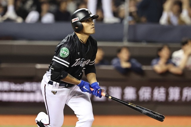 林子偉備戰WBCQ打出品質  集訓適應大巨蛋外野視野 | 華視新聞