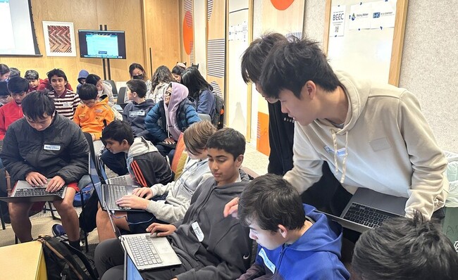 矽谷黑客松取經 台灣文組生體驗美式AI教育 | 華視新聞