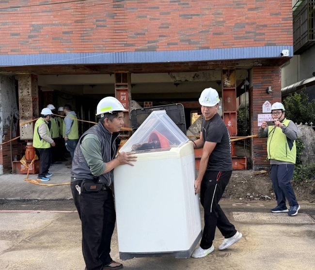 嘉義大埔地震 台南玉井文化大廈毀損再開放取物 | 華視新聞