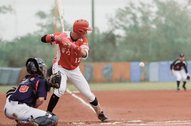 木棒聯賽張育豪敲3安普門勝平鎮 盼再拚青棒國手 | 華視新聞