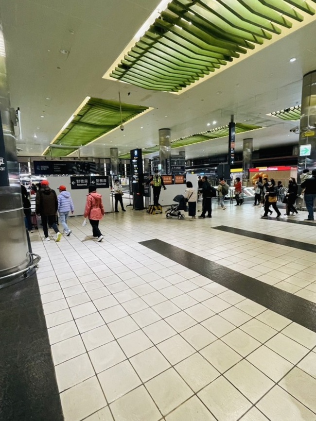 台灣燈會在桃園湧人潮  高鐵設前進指揮所 | 華視新聞