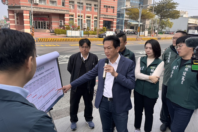 林俊憲會勘南市北區、南區路口 爭取增設左轉專用道 | 華視新聞