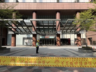 新光三越提外牆整修施工架申請未附計畫 中市府退件