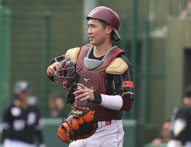 桃猿宋嘉翔休賽季加強重訓 目標成為攻守均衡捕手 | 華視新聞