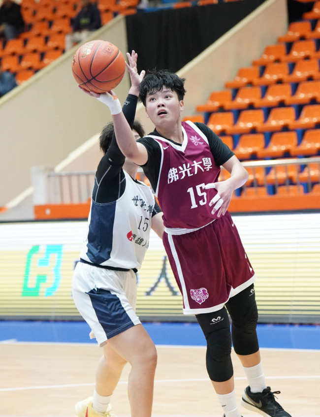 UBA陳丁綺甦醒飆32分  佛光輕取世新 | 華視新聞