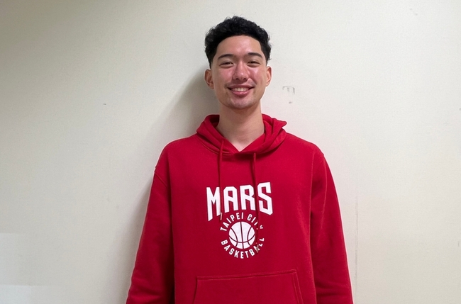 雷蒙恩首度入選台灣男籃  總教練看好未來性 | 華視新聞