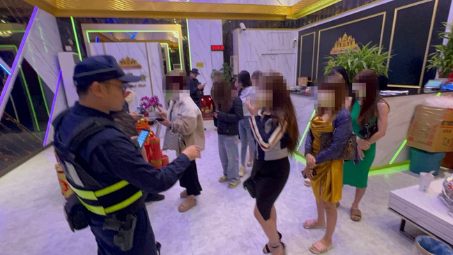台中警臨檢KTV 7名非法女移工逃竄躲藏被逮 | 華視新聞