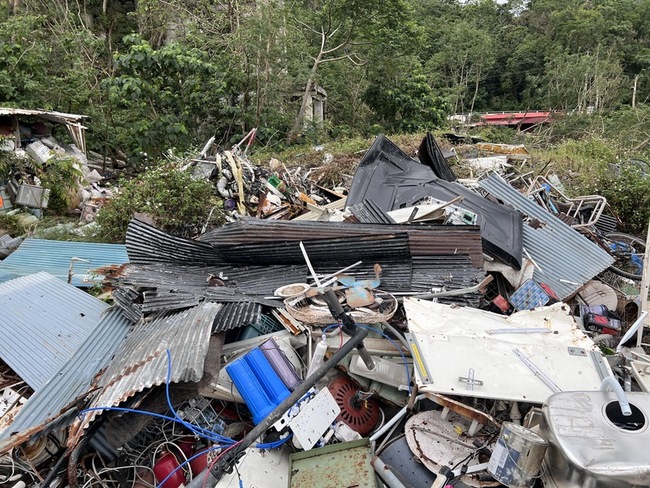 花檢偵辦非法傾倒廢棄物案 地主及業者共6人交保 | 華視新聞