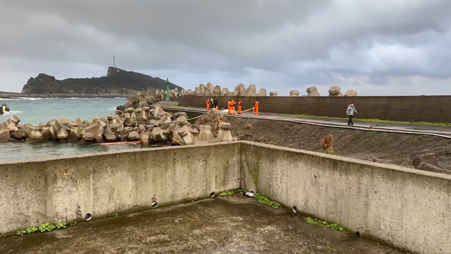 新北萬里驚見女浮屍  無明顯外傷身分待查 | 華視新聞