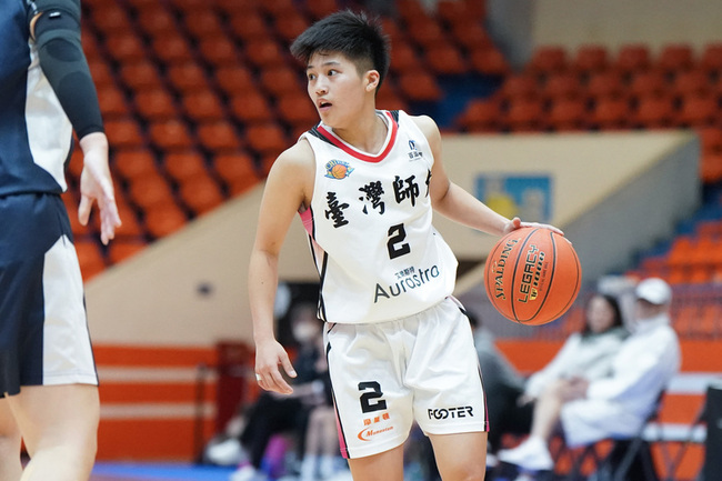 UBA江子柔曾半年多沒打球 關鍵罰球助台師大晉4強 | 華視新聞