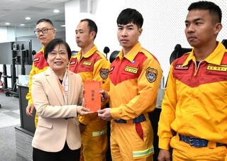 烏拉孟斷崖山難救援難度高 劉世芳表揚搜救人員