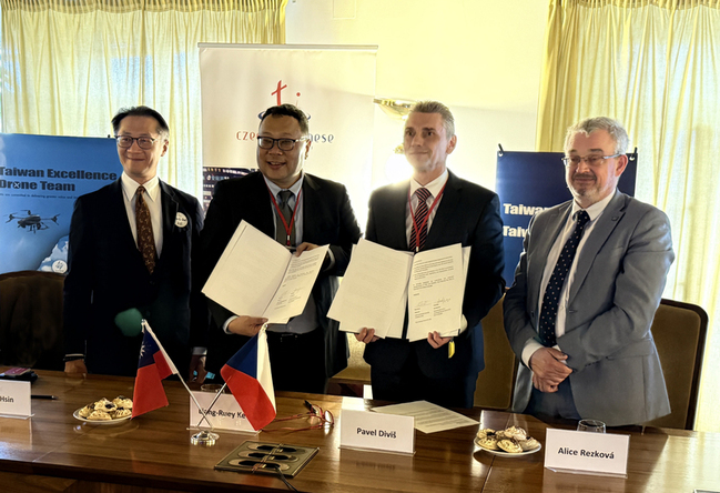 台灣無人機聯盟訪歐告捷 攜手捷克、波蘭合作 | 華視新聞