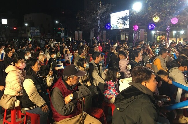 經典賽資格賽台灣隊戰南非 球迷場外直播助陣 | 華視新聞