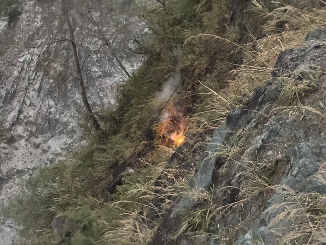 中橫便道邊坡起火 谷關工務段：未影響道路 | 華視新聞