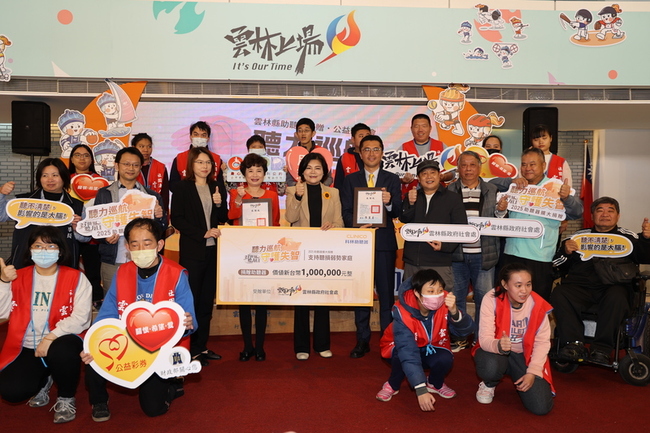 企業捐數位助聽器  造福雲林經濟弱勢聽損民眾 | 華視新聞