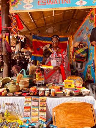 國合會助史瓦帝尼婦女赴印度參展 秀傳統串珠編織